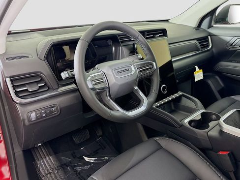 New 2026 GMC Terrain Denali w/ LPO, Black Badging Package image 9