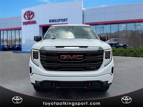 Used 2022 GMC Sierra 1500 AT4 w/ AT4 Premium Package image 8
