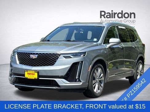 Used 2023 Cadillac XT6 Premium Luxury AWD/4WD image 2