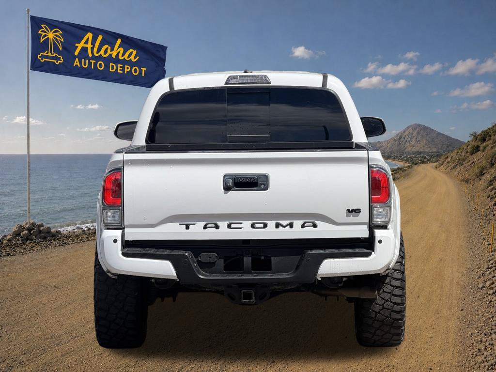 Used 2022 Toyota Tacoma TRD Sport w/ Technology Package AWD/4WD image 4