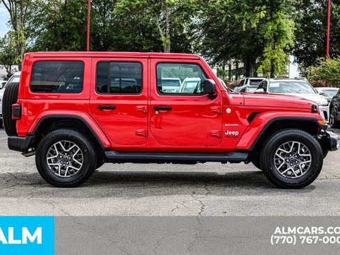 Used 2024 Jeep Wrangler Sahara w/ Technology Group image 9