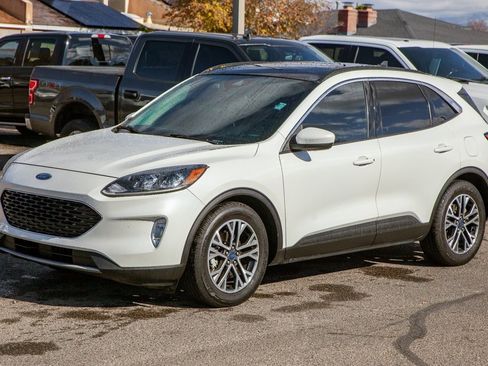 Used 2020 Ford Escape SEL image 9