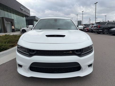 Used 2022 Dodge Charger Scat Pack w/ Navigation & Travel Group image 2