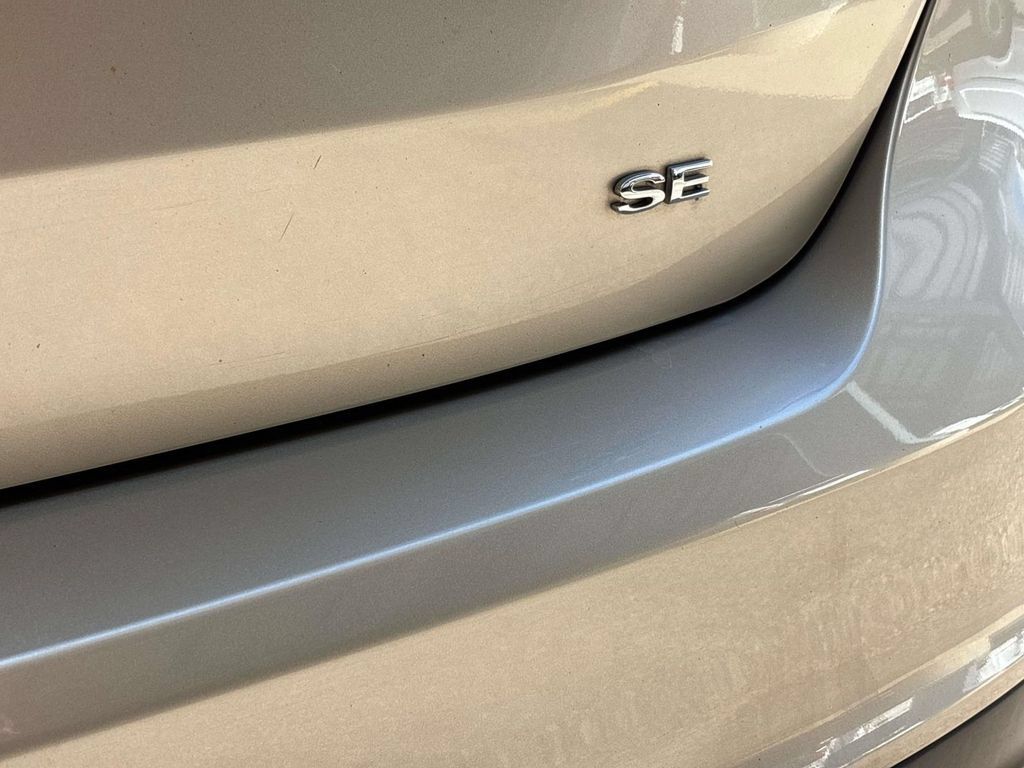 Used 2017 Ford Focus SE FWD image 31