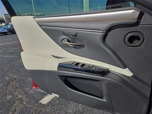 Used 2025 Lexus ES 350 F Sport FWD image 17