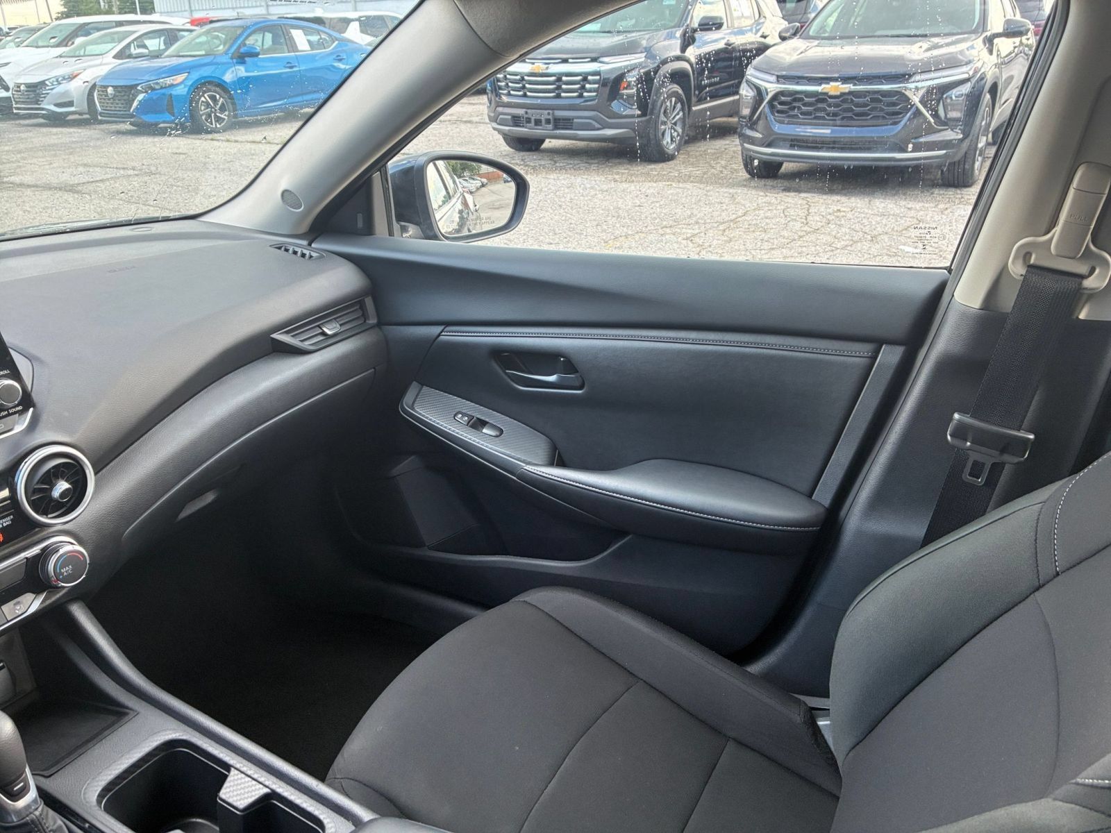 Used 2025 Nissan Sentra S FWD image 29
