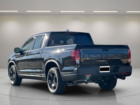 New 2026 Honda Ridgeline Black Edition image 3