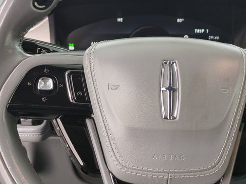 Used 2020 Lincoln Aviator Reserve AWD/4WD image 29