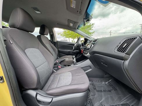 Used 2016 Kia Rio LX FWD image 8