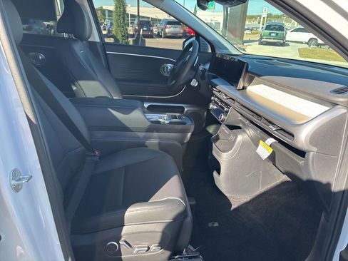 New 2026 Hyundai Ioniq 9 Limited image 15