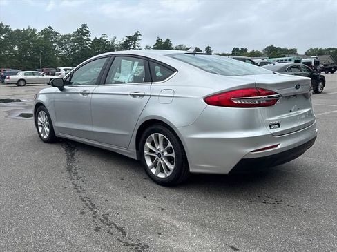 Used 2019 Ford Fusion SE FWD image 8