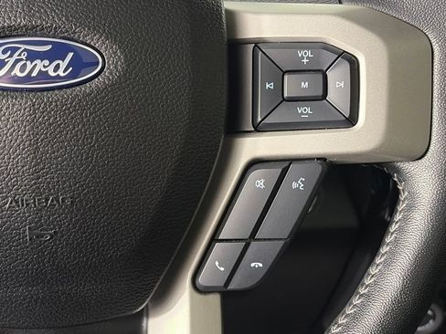 Used 2021 Ford F250 Lariat w/ Lariat Ultimate Package AWD/4WD image 18