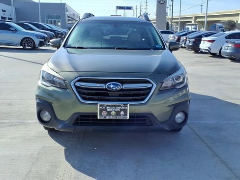 Used 2018 Subaru Outback 2.5i Limited image 4