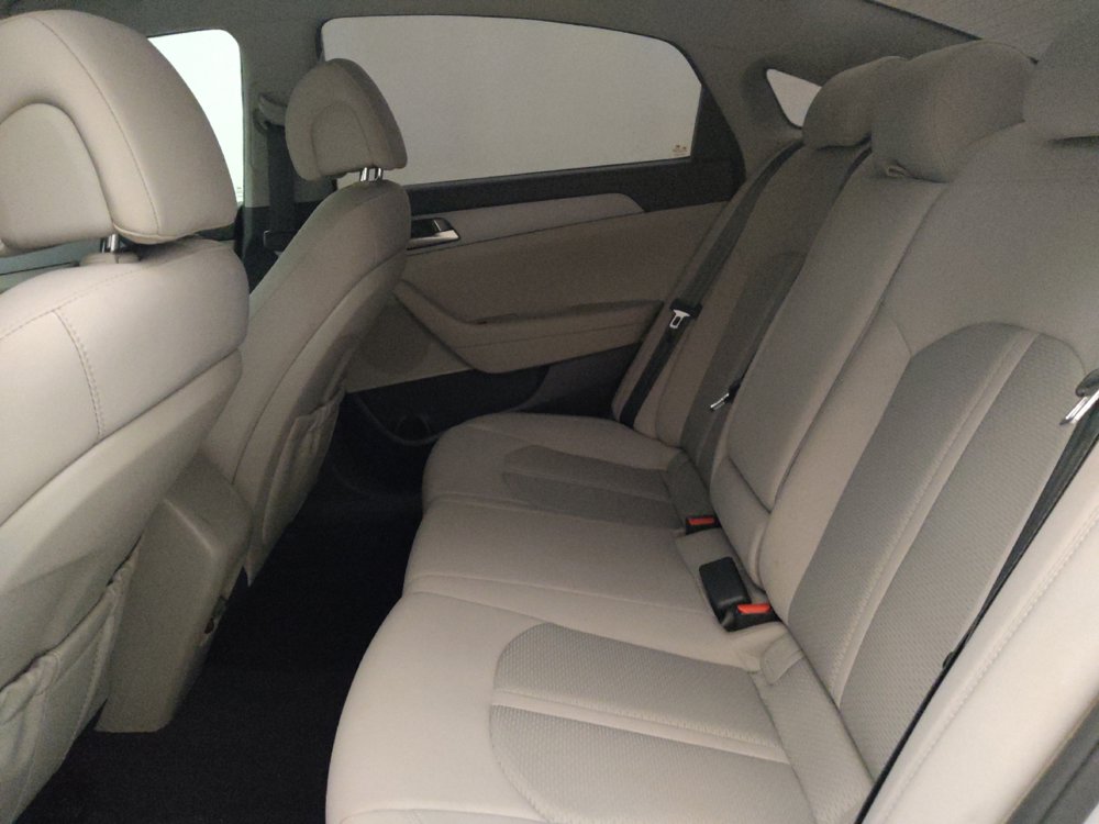 Used 2017 Hyundai Sonata SE w/ Cargo Package FWD image 18