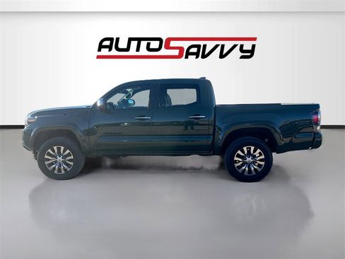 Used 2022 Toyota Tacoma Limited image 4