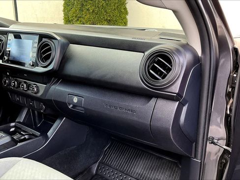Used 2020 Toyota Tacoma SR w/ SX Package image 19