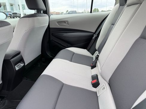 Used 2025 Toyota Corolla LE image 23