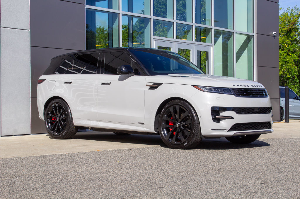 Used 2025 Land Rover Range Rover Sport Autobiography AWD/4WD image 3