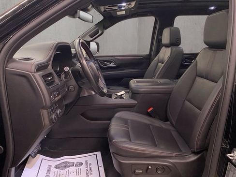 Used 2024 Chevrolet Suburban RST w/ Luxury Package AWD/4WD image 8