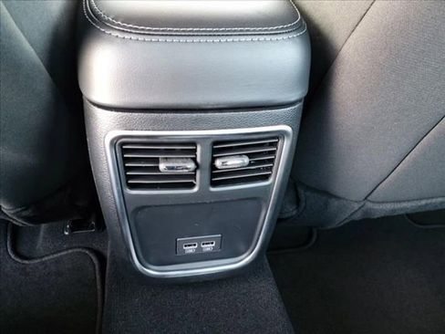 Used 2023 Dodge Charger SXT image 7