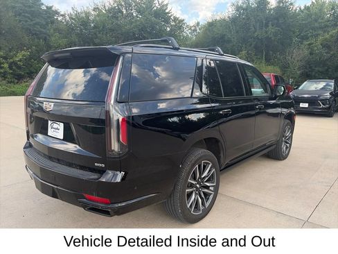 Used 2023 Cadillac Escalade Sport Platinum AWD/4WD image 8