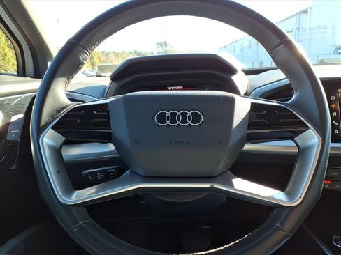 Used 2022 Audi Q4 e-tron Premium Plus image 20