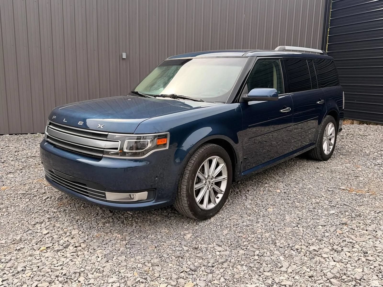 Used 2017 Ford Flex Limited w/ Equipment Group 301A FWD image 1