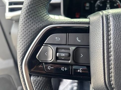 Used 2025 Toyota Tundra Platinum AWD/4WD image 17