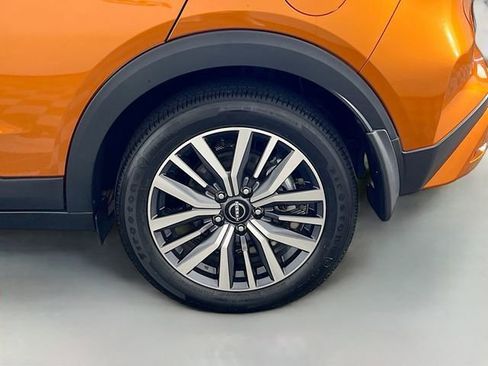 Used 2024 Nissan Kicks SR w/ SR Premium Package image 35