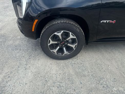 New 2026 GMC Yukon AT4 Ultimate AWD/4WD image 9