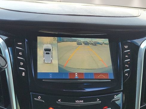 Used 2020 Cadillac Escalade Luxury w/ LPO, Radiant Package AWD/4WD image 16