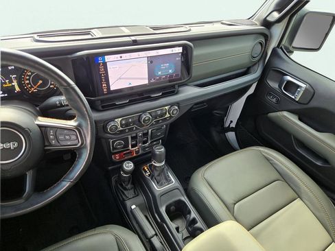 Used 2024 Jeep Gladiator Mojave image 23