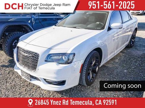 Certified 2023 Chrysler 300 Touring L image 1