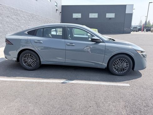 Used 2026 Nissan Sentra SV w/ Floor Mat Package FWD image 4