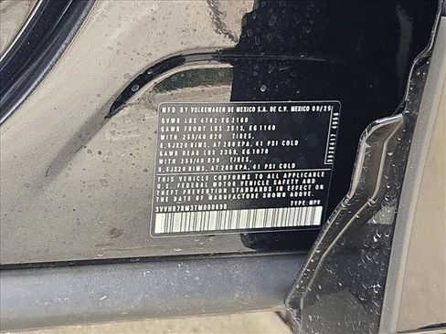 Used 2026 Volkswagen Tiguan SE R-Line image 25