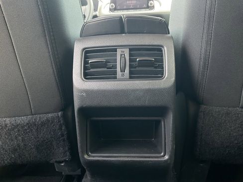 Used 2023 Nissan Rogue S AWD/4WD image 10