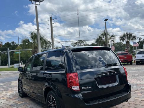 Used 2015 Dodge Grand Caravan SE image 6