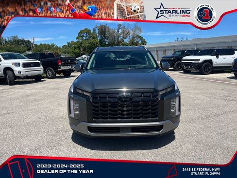 Used 2024 Hyundai Palisade Limited AWD/4WD image 3