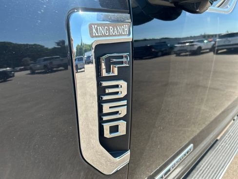 Used 2022 Ford F350 King Ranch w/ King Ranch Ultimate Package AWD/4WD image 11