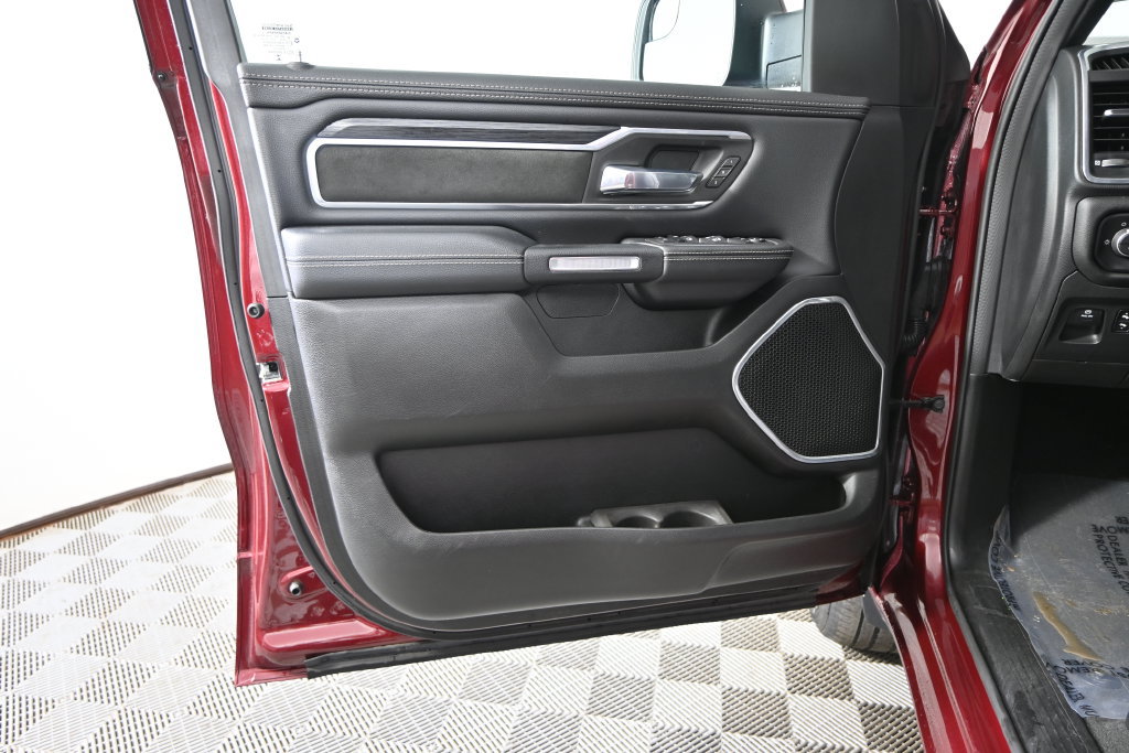 Used 2023 RAM 1500 Laramie AWD/4WD image 19