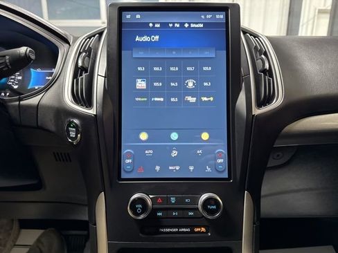 Used 2024 Ford Edge SEL image 10