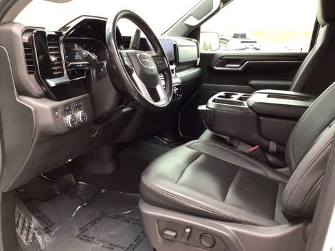 Used 2024 GMC Sierra 1500 SLT image 8