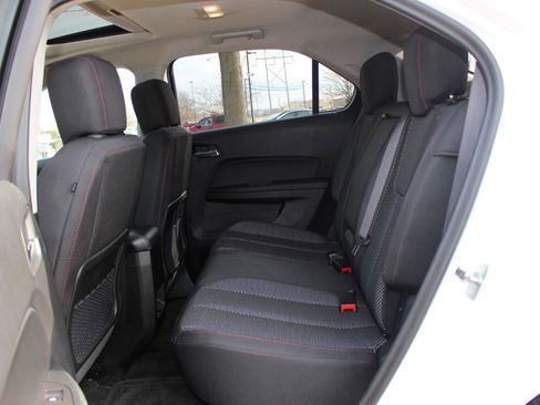 Used 2017 Chevrolet Equinox LT image 32