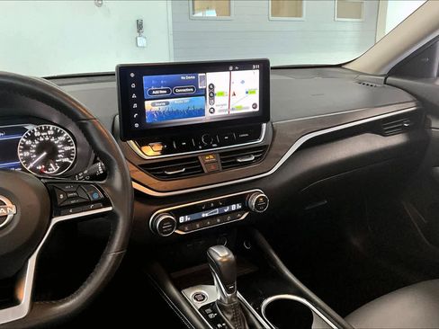 Used 2023 Nissan Altima 2.5 SL AWD/4WD image 13