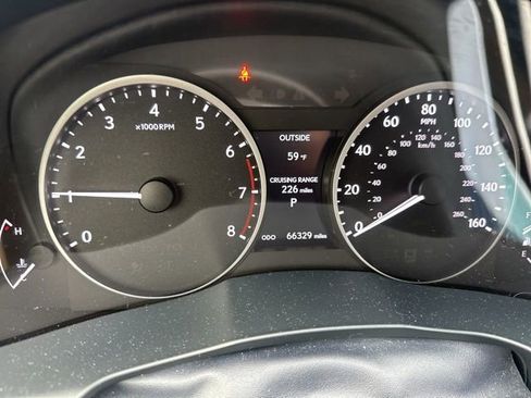 Used 2015 Lexus ES 350 w/ Luxury Package FWD image 2