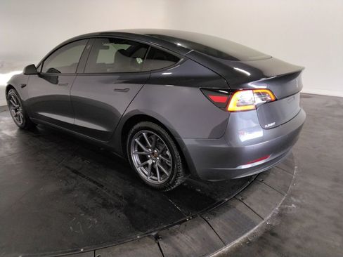 Used 2021 Tesla Model 3 Standard Range Plus image 8
