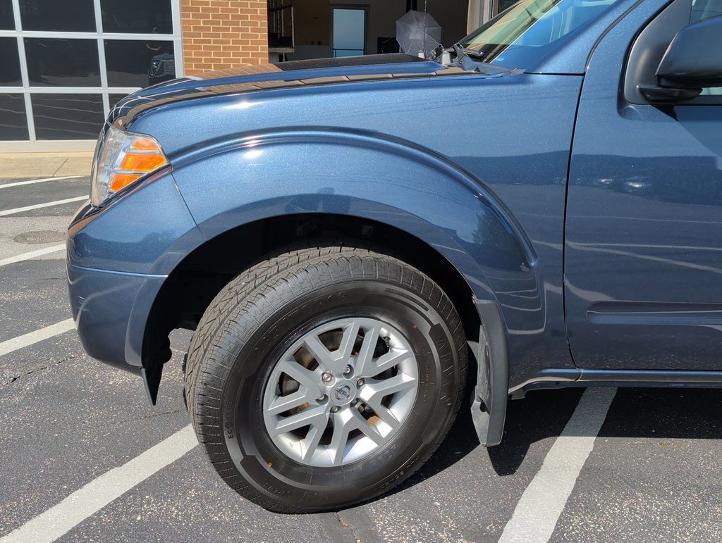 Used 2021 Nissan Frontier SV AWD/4WD image 32