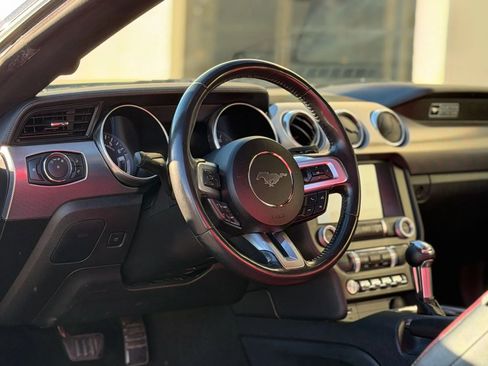 Used 2020 Ford Mustang GT w/ Equipment Group 301A image 8