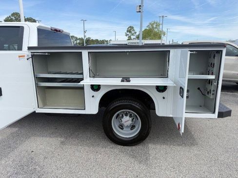 New 2026 GMC Sierra 3500 Pro w/ Convenience Package image 3