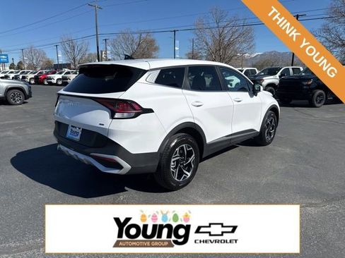 Used 2025 Kia Sportage LX image 7